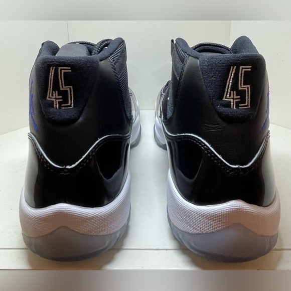 Air Jordan 11 ‘Space Jam’ - Picture 4 of 8
